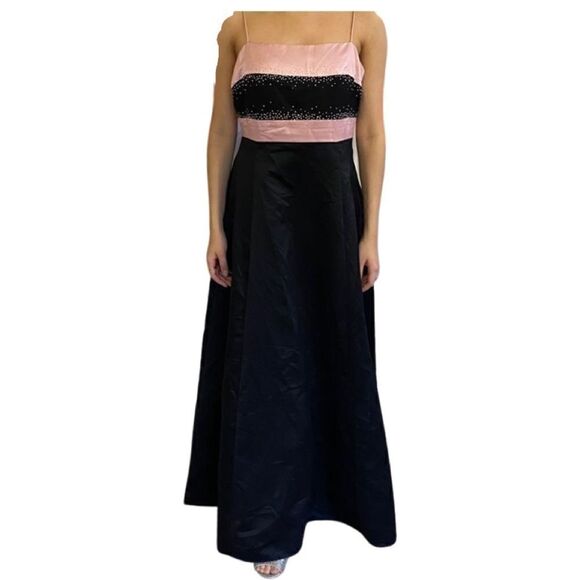 Dave & Johnny black and pink satiny gown - Picture 2 of 7